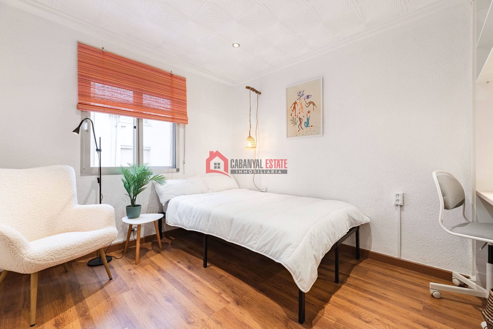 4 soverom Leilighet til leie i Valencia by - € 500 (Ref: 8477035)