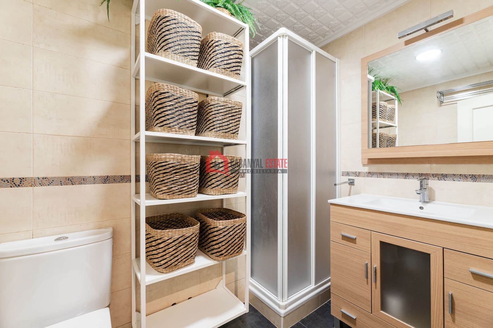 4 soverom Leilighet til leie i Valencia by - € 500 (Ref: 8477035)