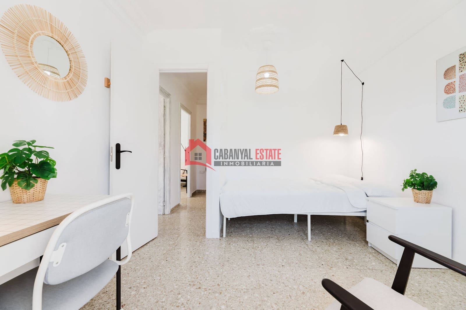 4 sypialnia Mieszkanie do wynajęcia w Miasto Walencja - 500 € (Ref: 8713468)