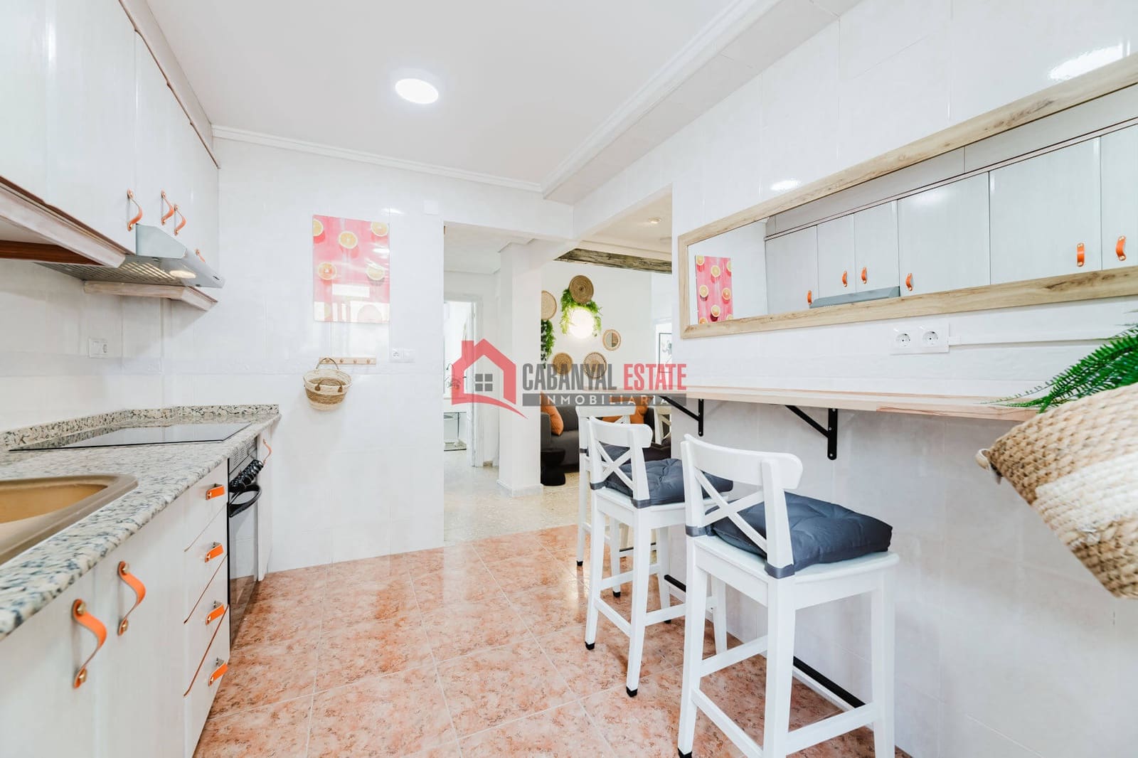 4 sypialnia Mieszkanie do wynajęcia w Miasto Walencja - 500 € (Ref: 8713468)