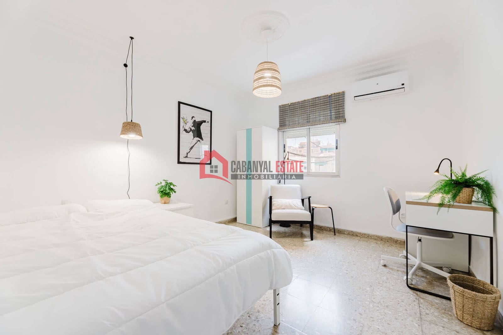 4 sypialnia Mieszkanie do wynajęcia w Miasto Walencja - 500 € (Ref: 8713468)