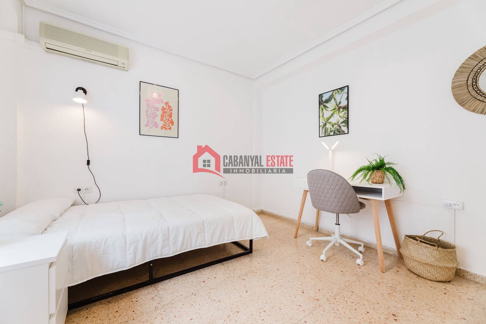 4 makuuhuone Huoneisto vuokrattavana paikassa Valencia kaupunki - 550 € (Ref: 8728286)