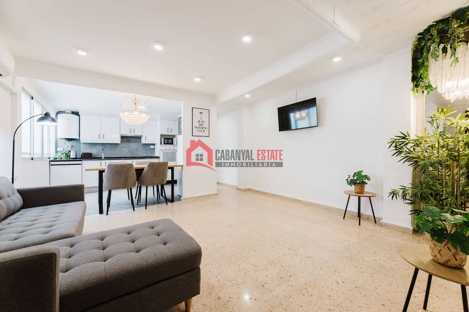 4 makuuhuone Huoneisto vuokrattavana paikassa Valencia kaupunki - 550 € (Ref: 8728286)