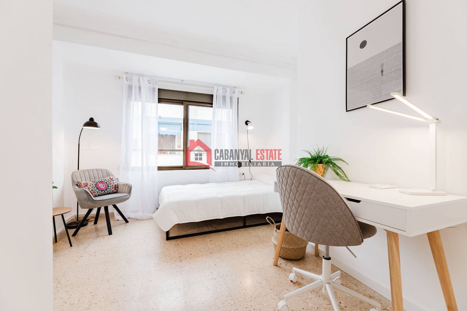 4 makuuhuone Huoneisto vuokrattavana paikassa Valencia kaupunki - 550 € (Ref: 8728286)