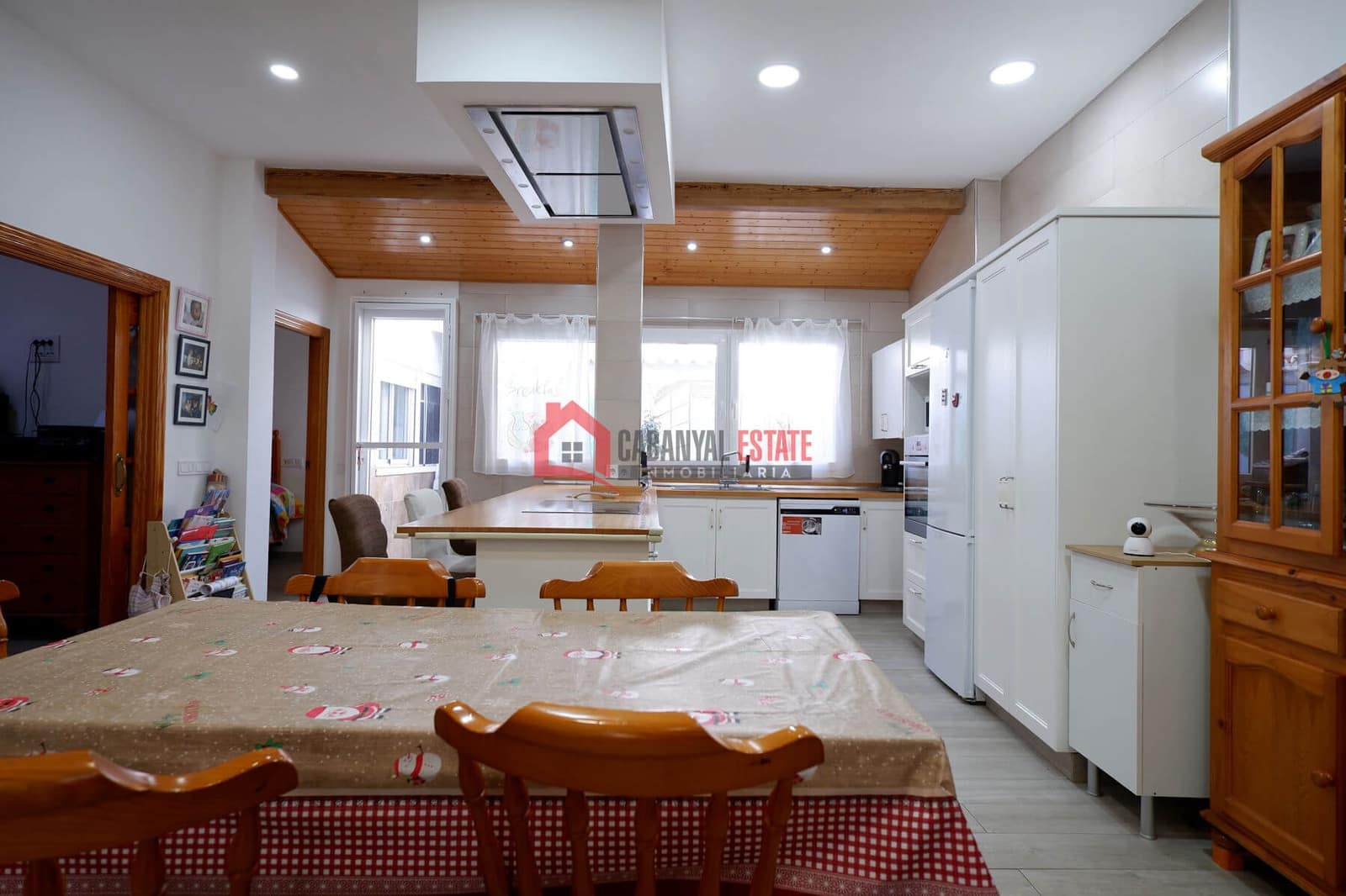 6 bedroom Terraced Villa for sale in Valencia city - € 1,500,000 (Ref: 8764523)