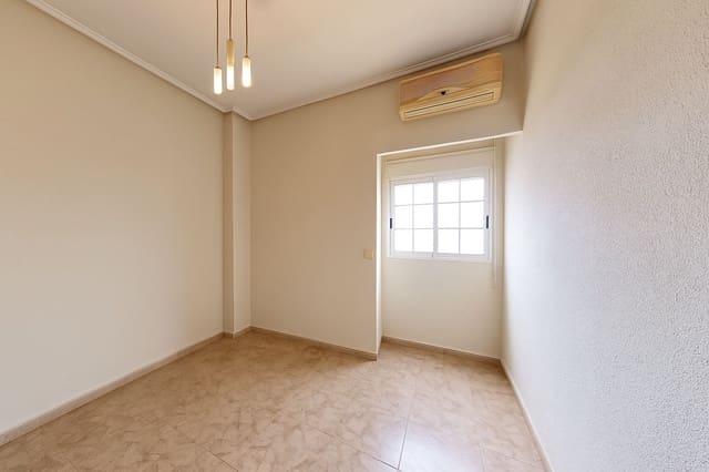 5 soveværelse Lejlighed til salg i Russafa, Valencia by - € 320.000 (Ref: 8820783)