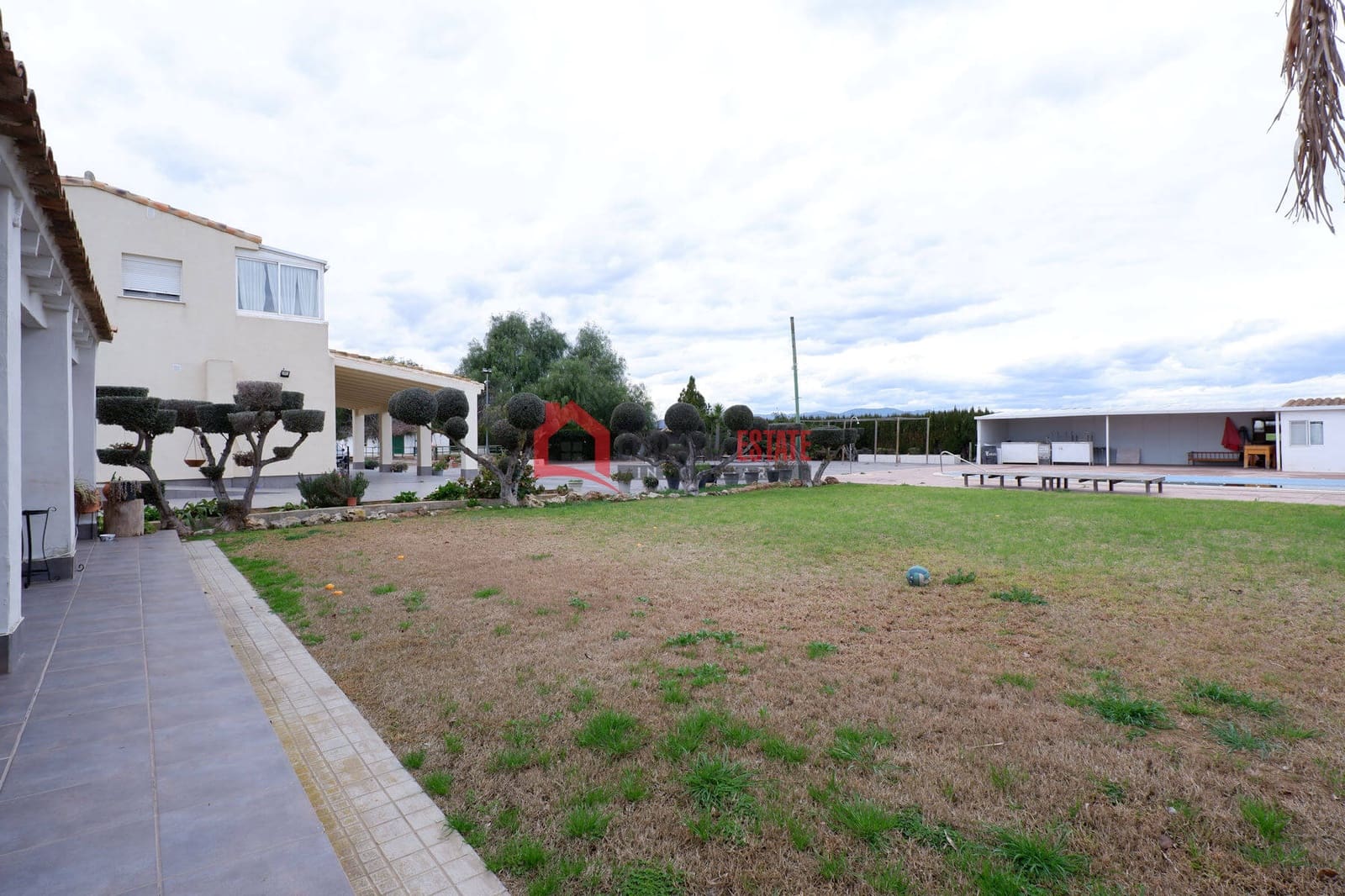 6 chambre Villa/Maison à vendre à Almarda avec piscine garage - 980 000 € (Ref: 8854617)