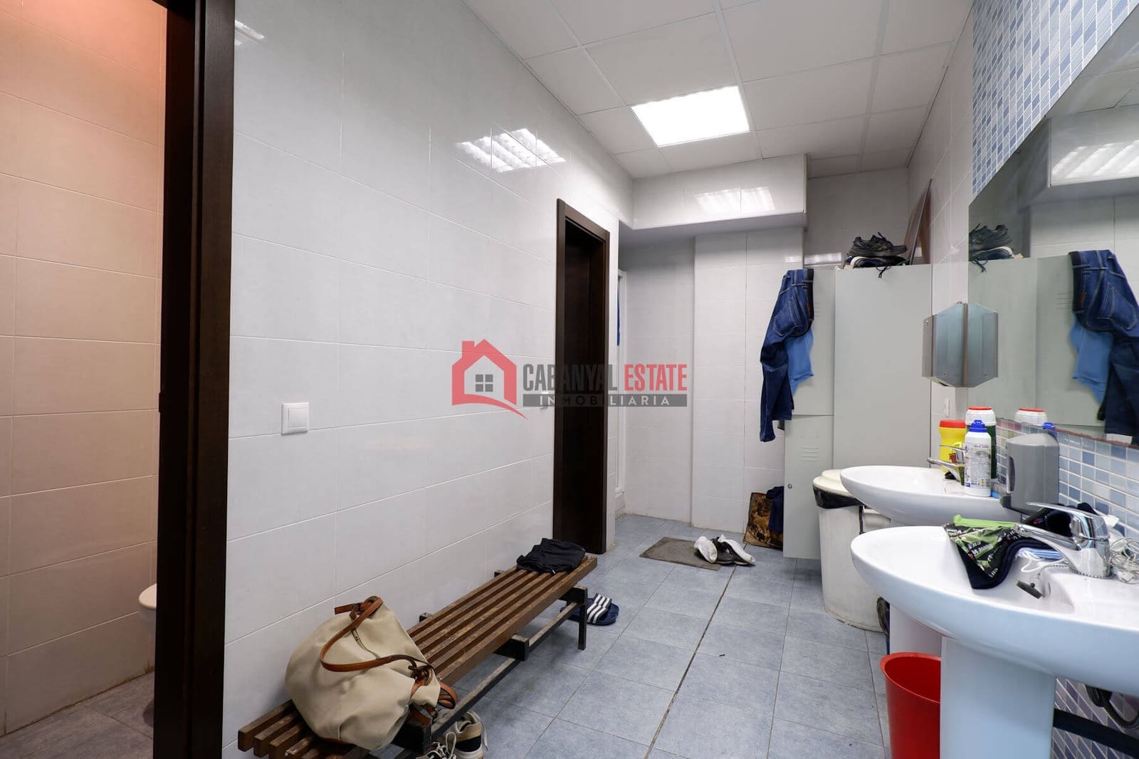 Kaupallinen myytävänä paikassa Naquera mukana 
autotalli - 639 000 € (Ref: 8932870)