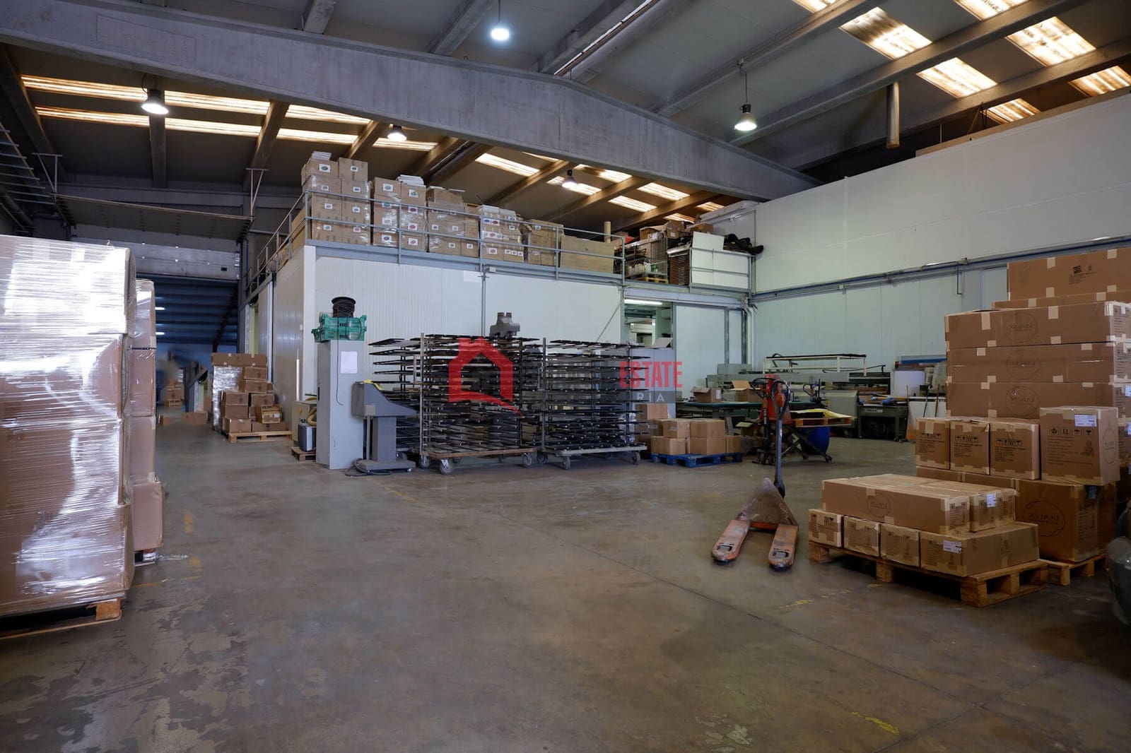 Kaupallinen myytävänä paikassa Naquera mukana 
autotalli - 639 000 € (Ref: 8932870)