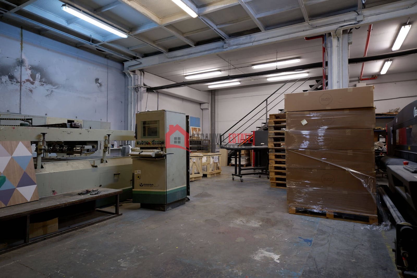 Kaupallinen myytävänä paikassa Naquera mukana 
autotalli - 639 000 € (Ref: 8932870)