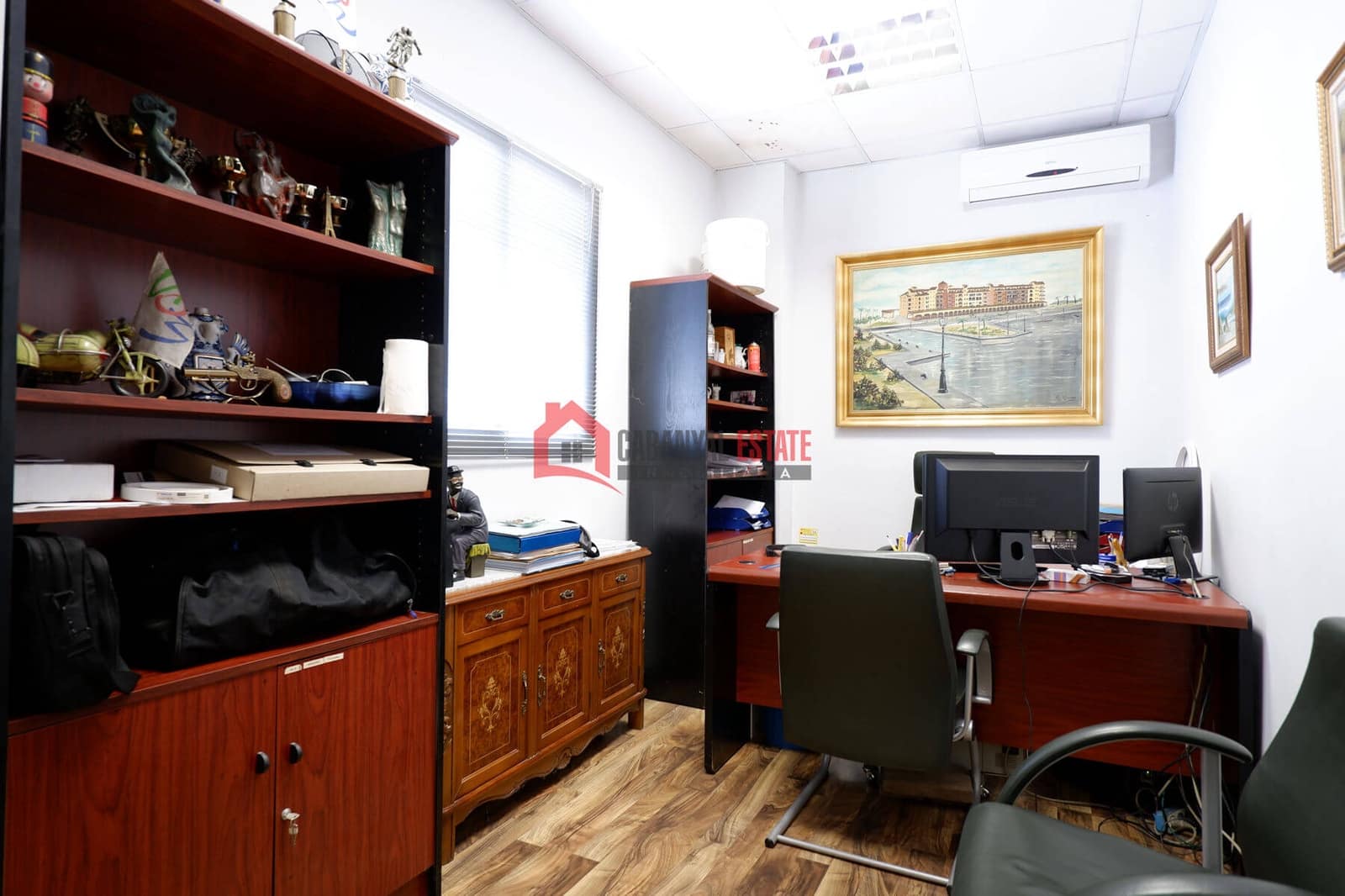 Kaupallinen myytävänä paikassa Naquera mukana 
autotalli - 639 000 € (Ref: 8932870)