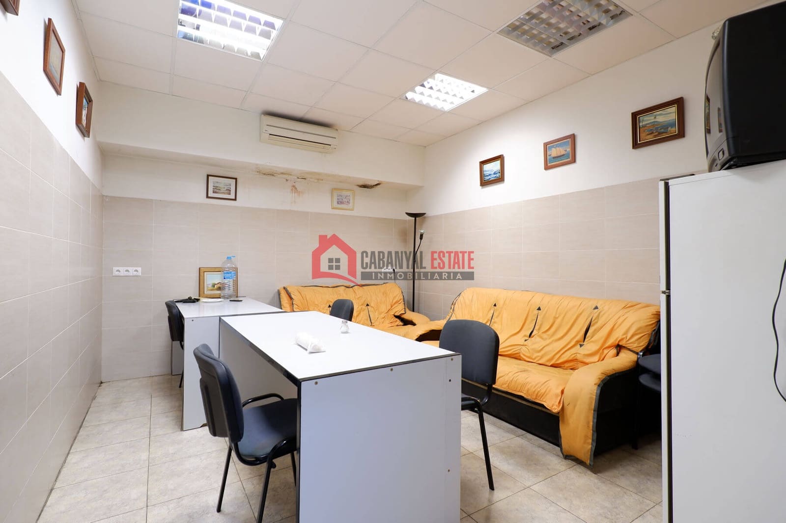 Kaupallinen myytävänä paikassa Naquera mukana 
autotalli - 639 000 € (Ref: 8932870)