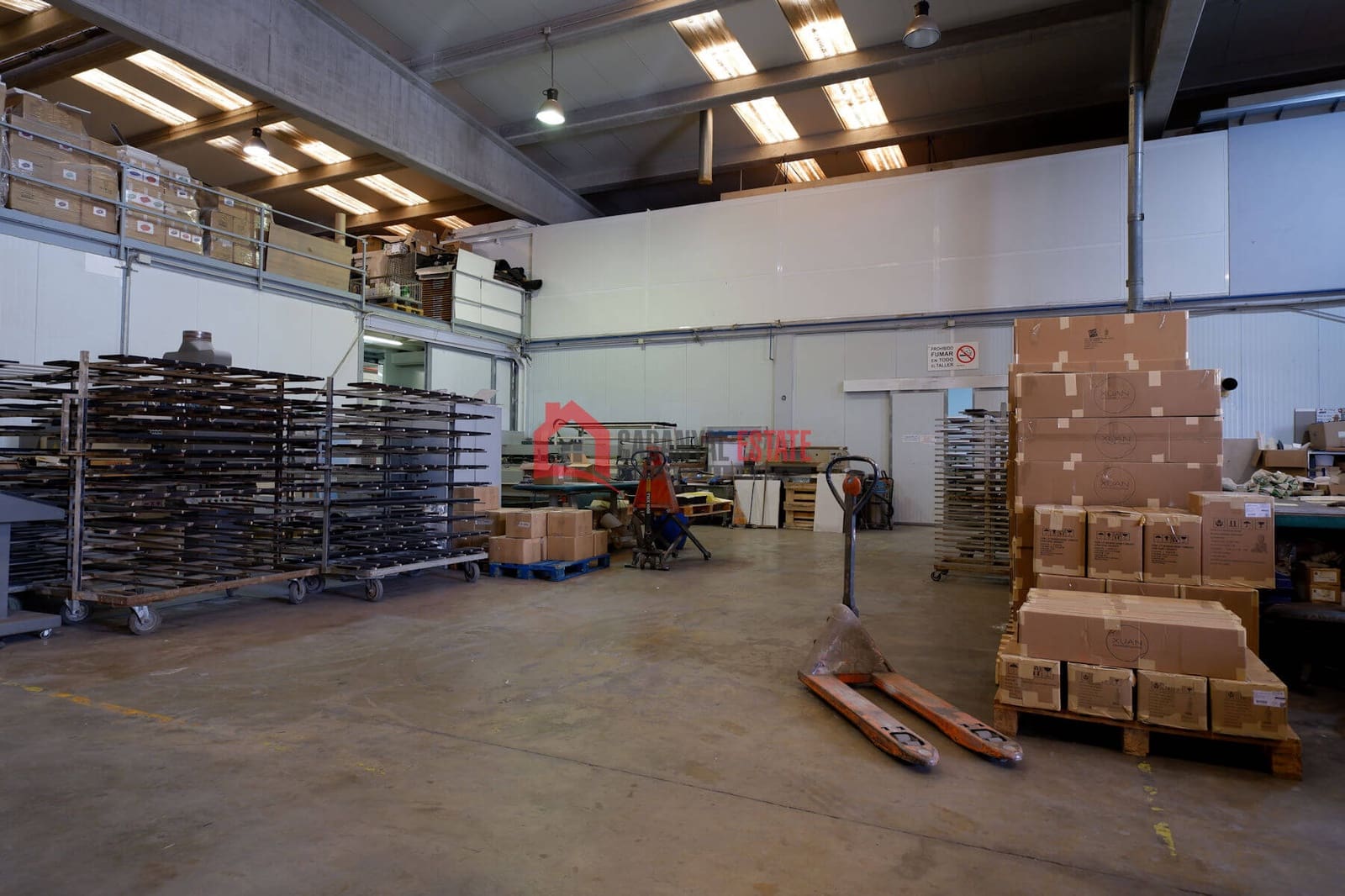 Kaupallinen myytävänä paikassa Naquera mukana 
autotalli - 639 000 € (Ref: 8932870)