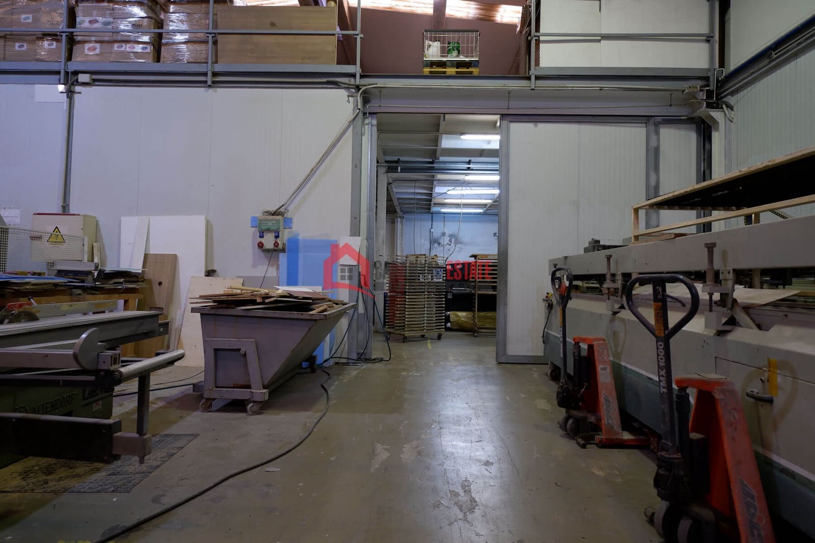 Kaupallinen myytävänä paikassa Naquera mukana 
autotalli - 639 000 € (Ref: 8932870)