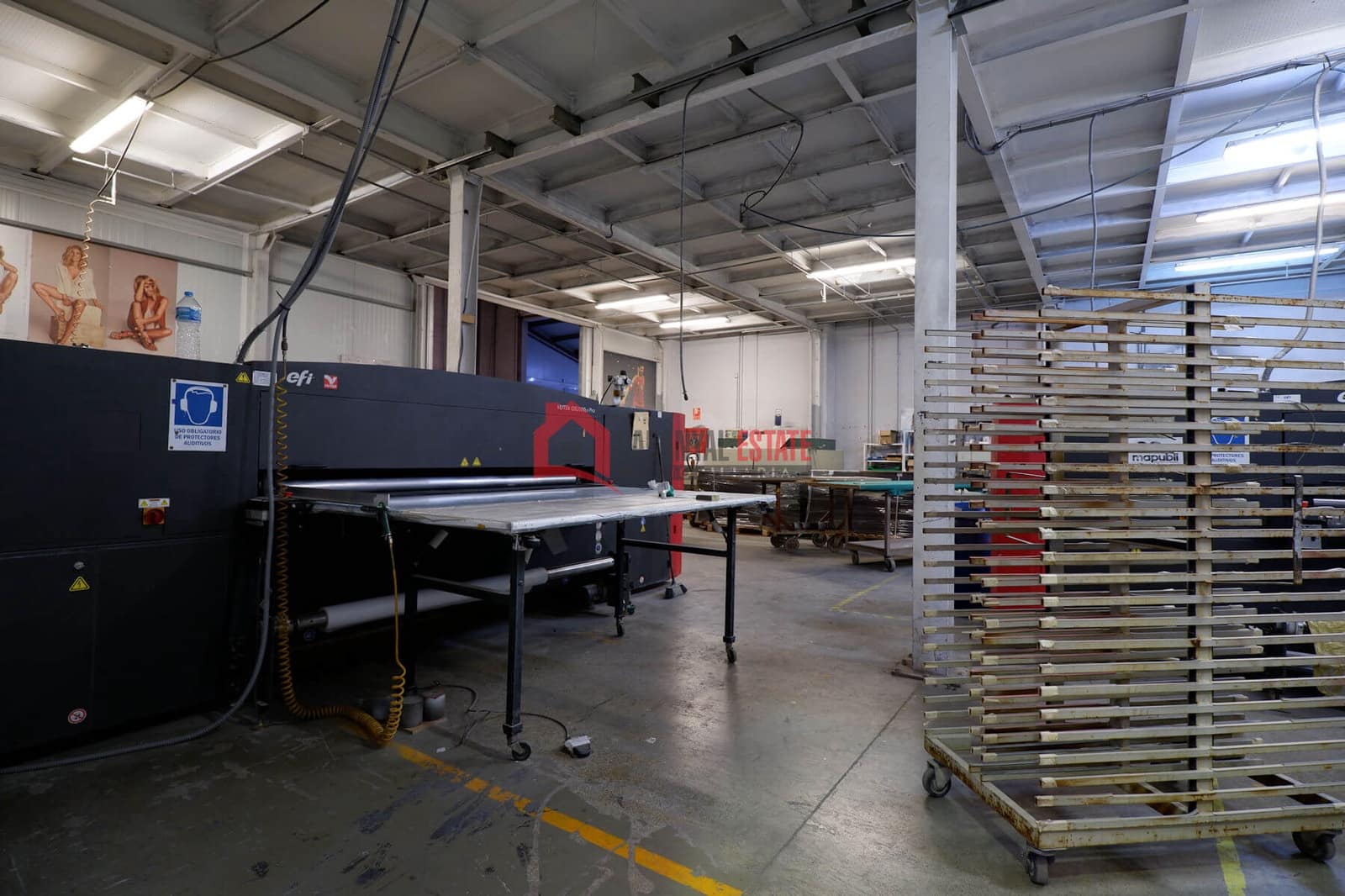 Kaupallinen myytävänä paikassa Naquera mukana 
autotalli - 639 000 € (Ref: 8932870)