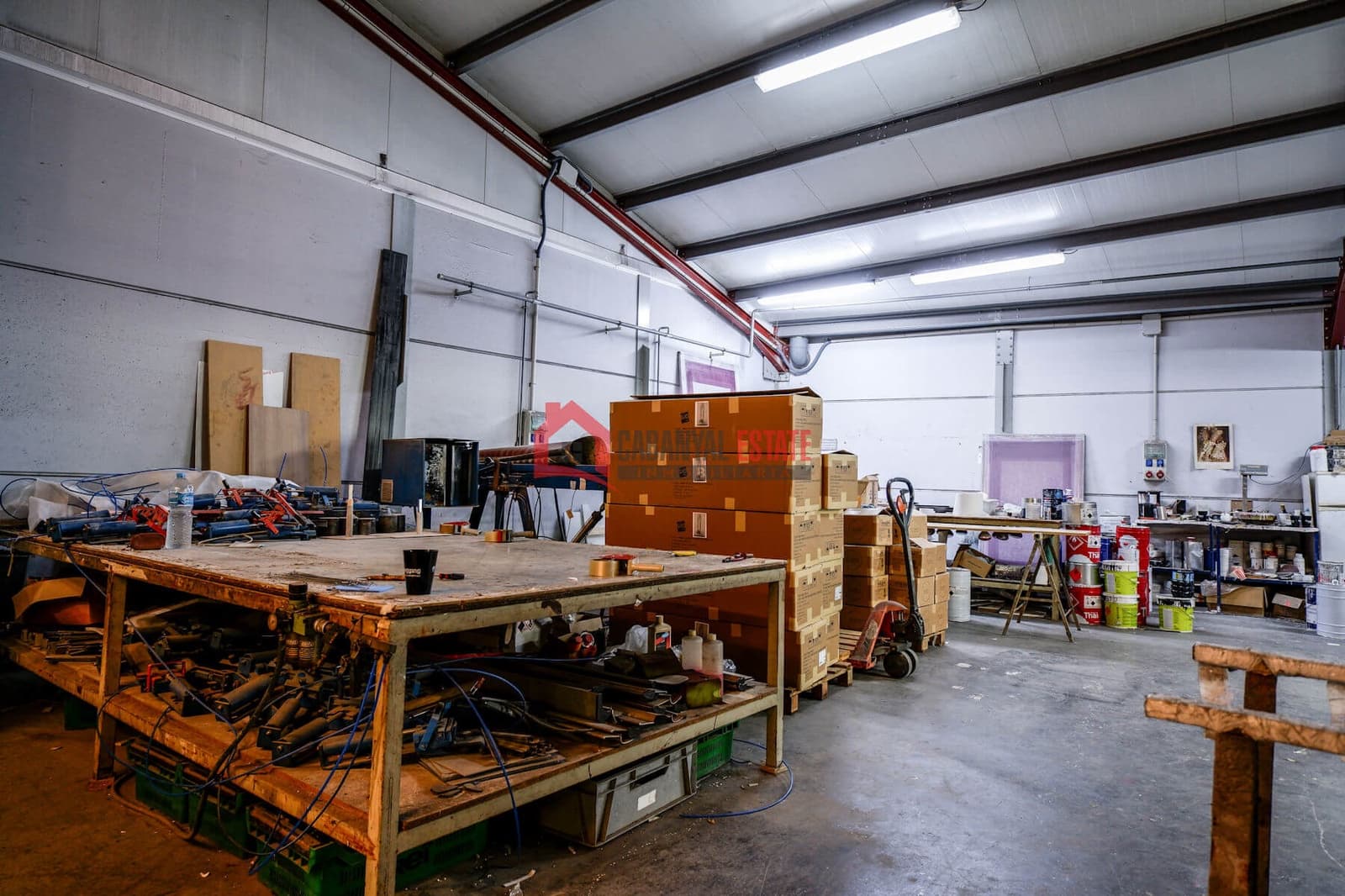 Kaupallinen myytävänä paikassa Naquera mukana 
autotalli - 639 000 € (Ref: 8932870)