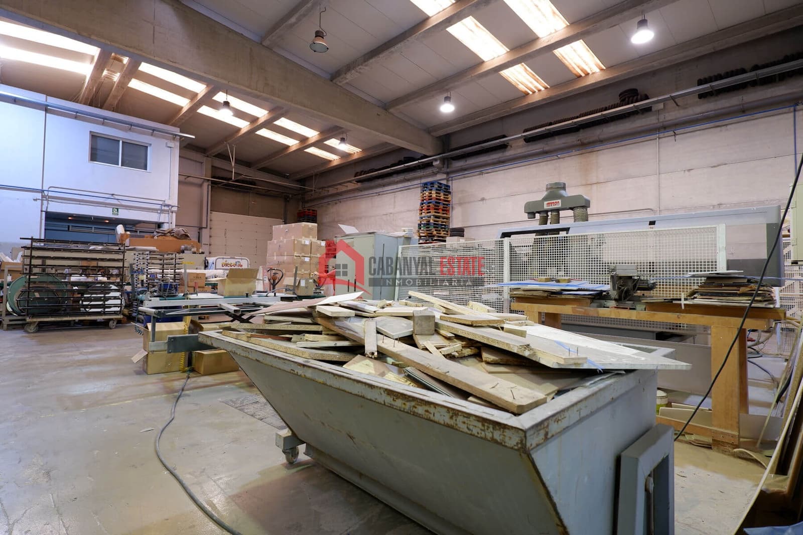 Kaupallinen myytävänä paikassa Naquera mukana 
autotalli - 639 000 € (Ref: 8932870)