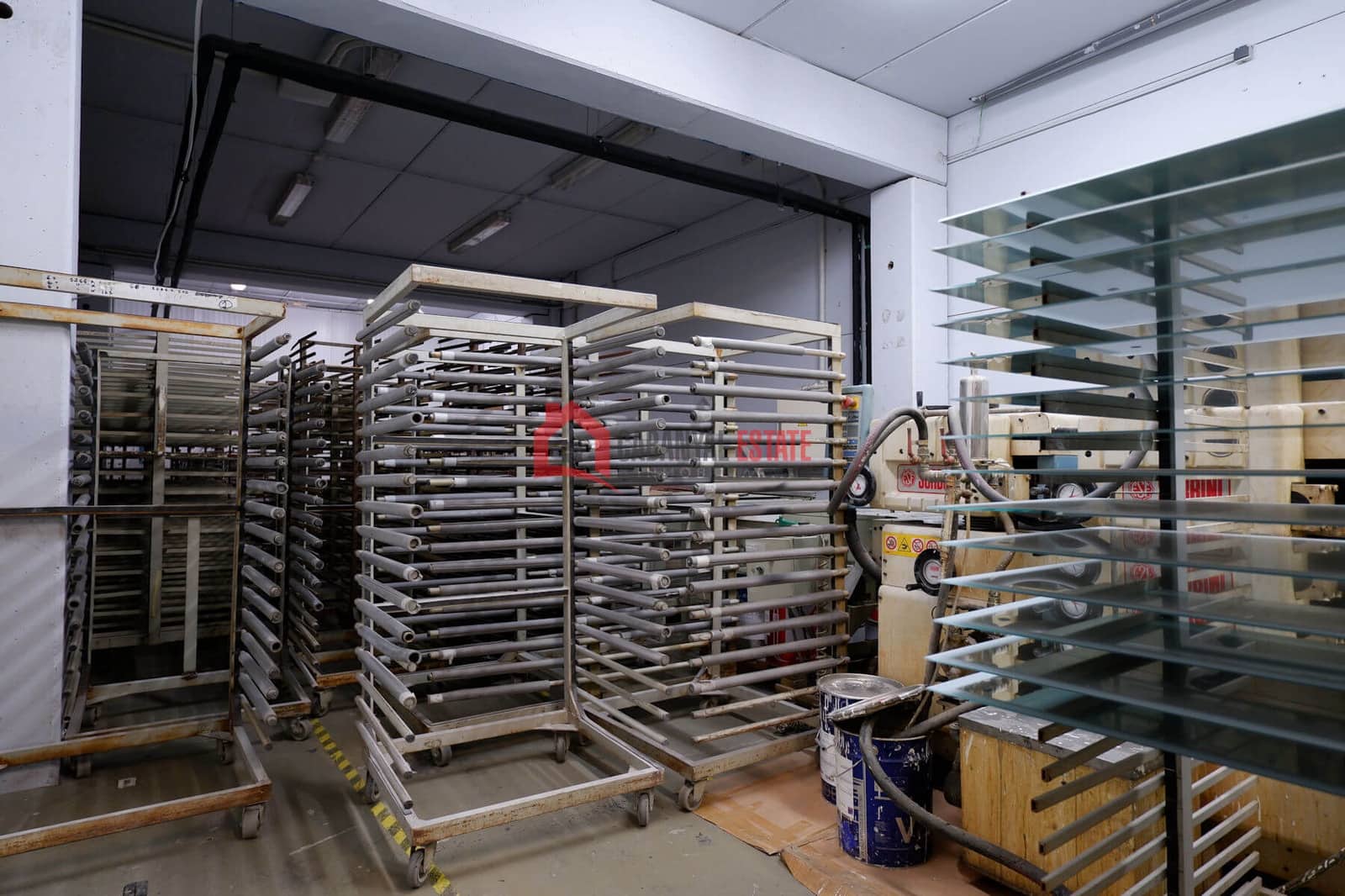 Kaupallinen myytävänä paikassa Naquera mukana 
autotalli - 639 000 € (Ref: 8932870)