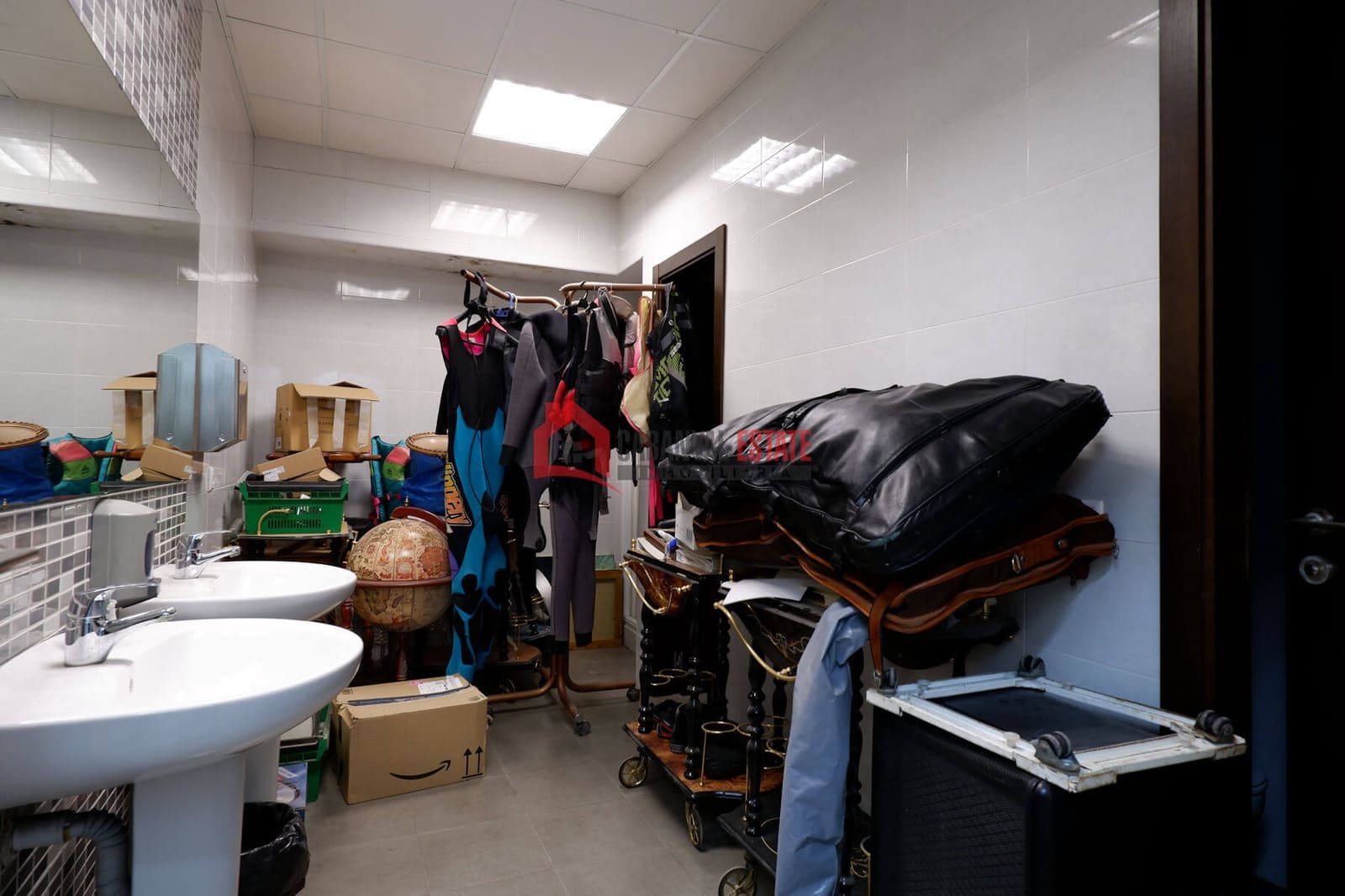 Kaupallinen myytävänä paikassa Naquera mukana 
autotalli - 639 000 € (Ref: 8932870)