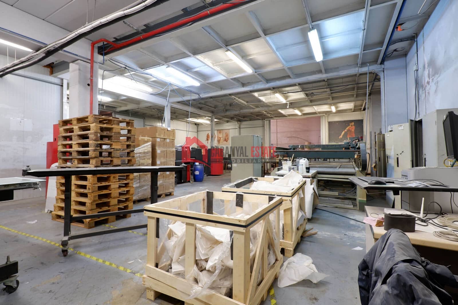 Kaupallinen myytävänä paikassa Naquera mukana 
autotalli - 639 000 € (Ref: 8932870)