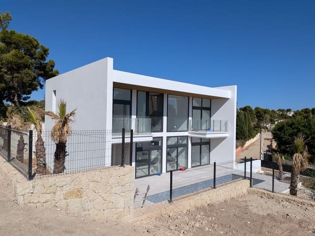 3 Zimmer Villa zu verkaufen in Calpe / Calp mit Pool Garage - 1.150.000 € (Ref: 8964106)