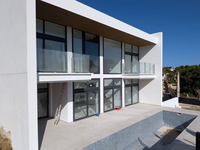 3 Zimmer Villa zu verkaufen in Calpe / Calp mit Pool Garage - 1.150.000 € (Ref: 8964106)