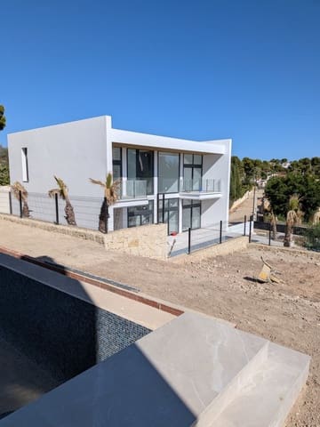 3 makuuhuone Huvila myytävänä paikassa Calpe / Calp mukana uima-altaan 
autotalli - 1 320 000 € (Ref: 8964107)