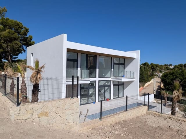 3 makuuhuone Huvila myytävänä paikassa Calpe / Calp mukana uima-altaan 
autotalli - 1 320 000 € (Ref: 8964107)