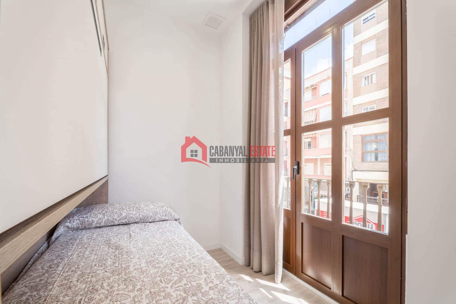 Appartement de 3 chambres à louer à Valence ville - 2 000 € (Ref: 8981887)