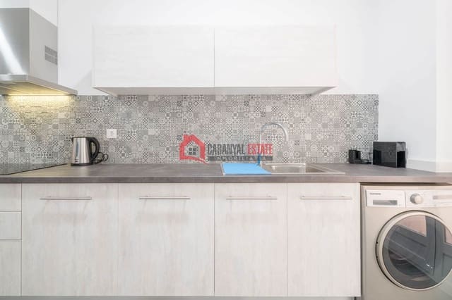 3 bedroom Apartment for rent in Cabanyal-Canyamelar, Valencia city - € 2,000 (Ref: 8981887)