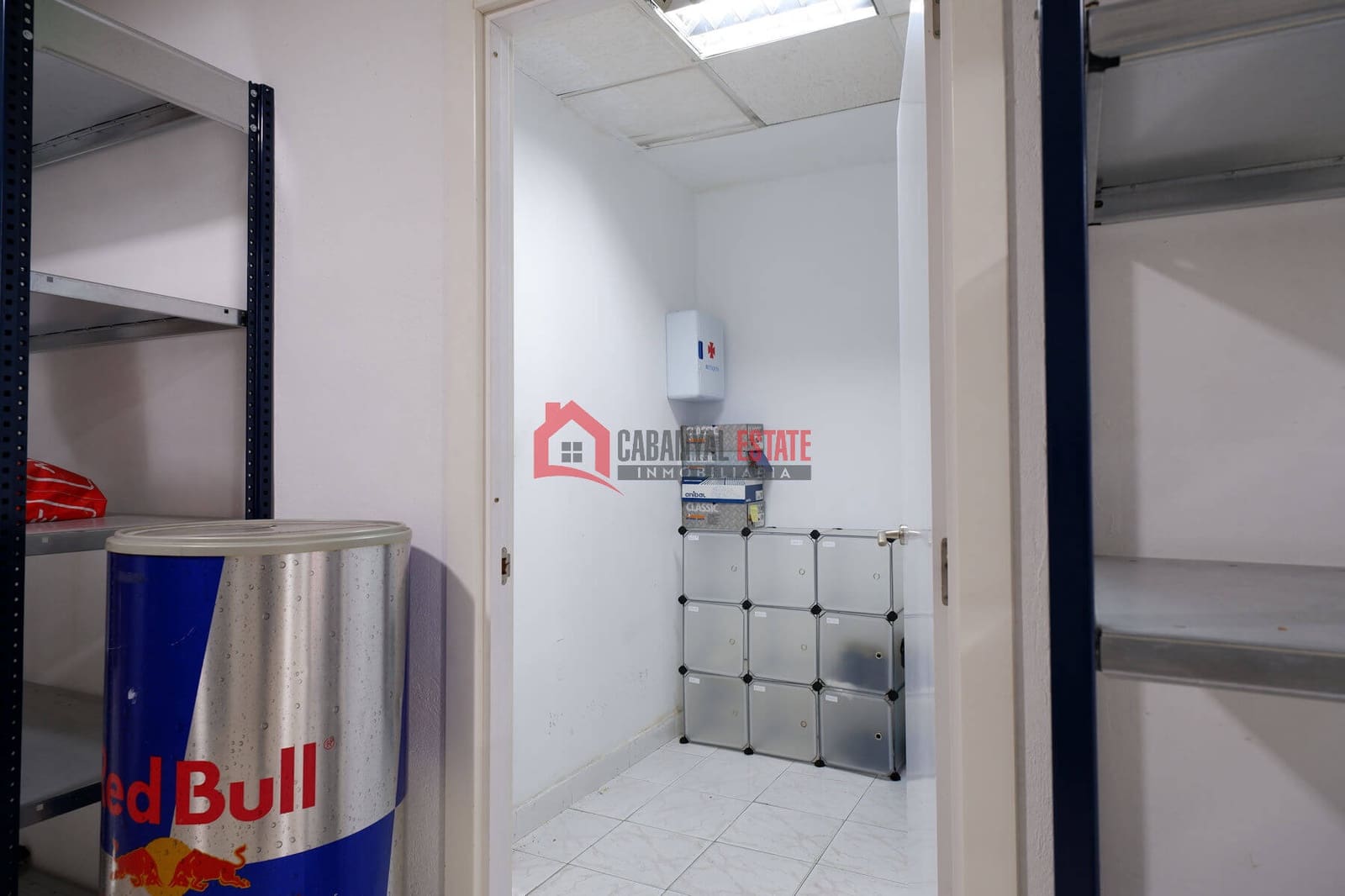 Commercial for rent in Valencia city - € 1,600 (Ref: 9009919)