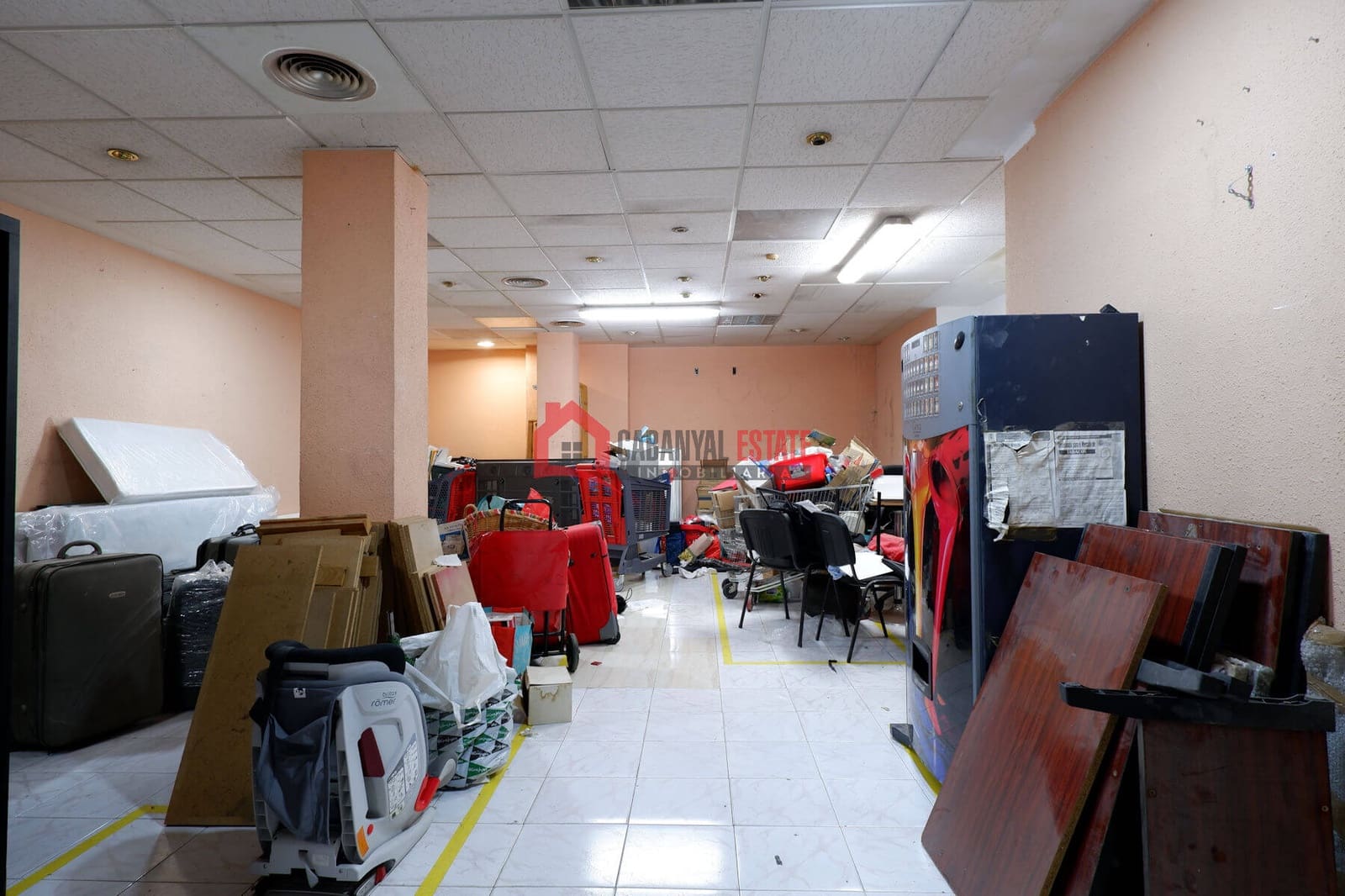 Commercial for rent in Valencia city - € 1,600 (Ref: 9009919)