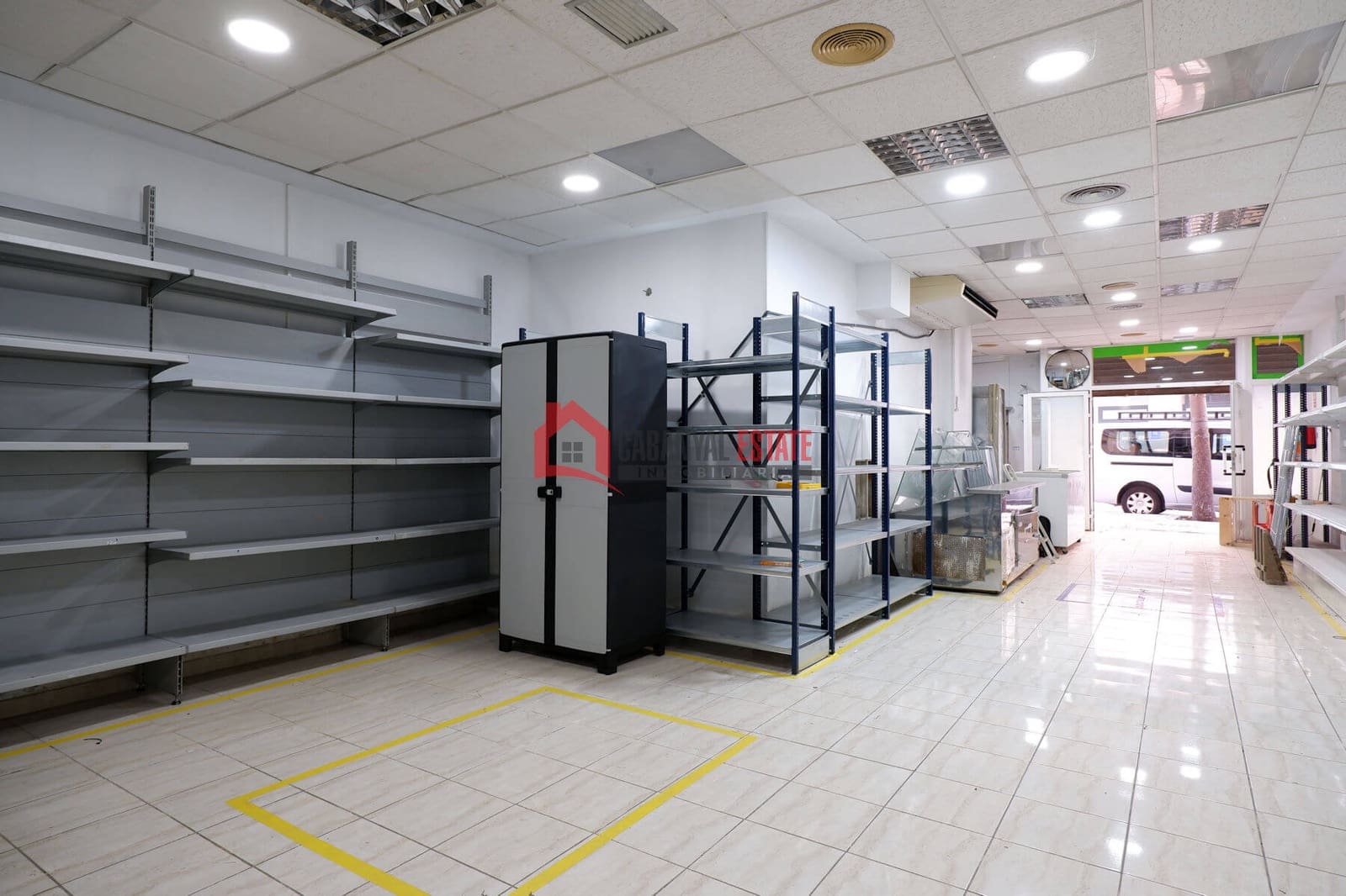 Commercial for rent in Valencia city - € 1,600 (Ref: 9009919)