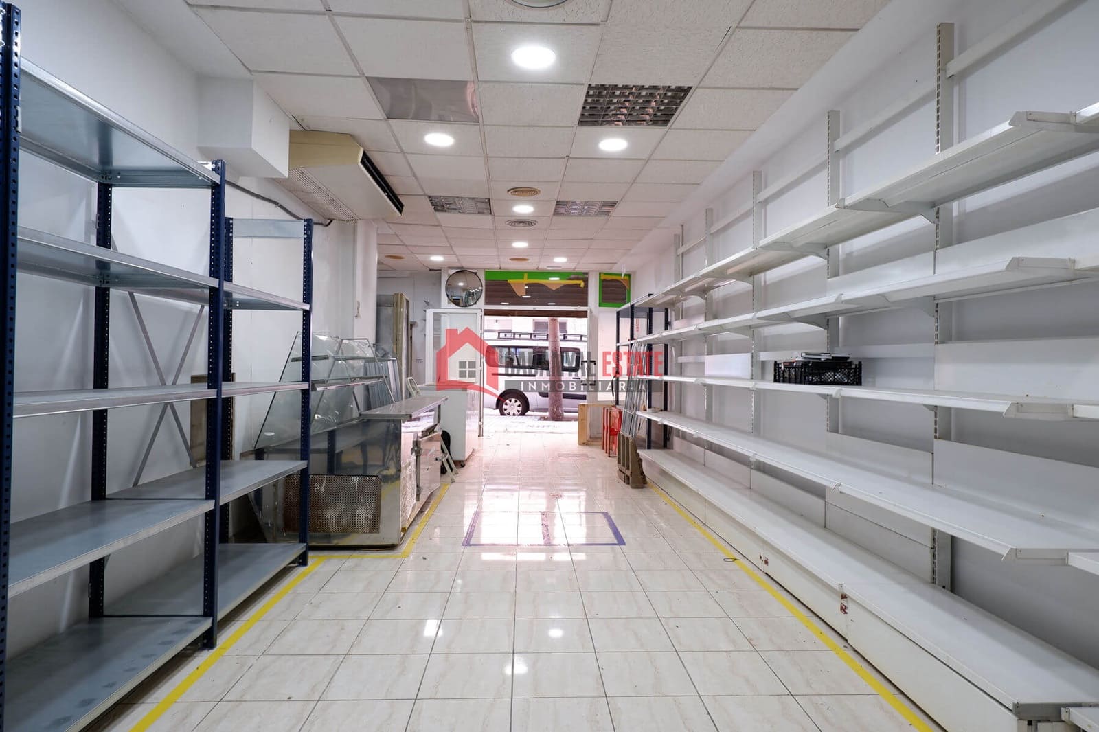 Commercial for rent in Valencia city - € 1,600 (Ref: 9009919)