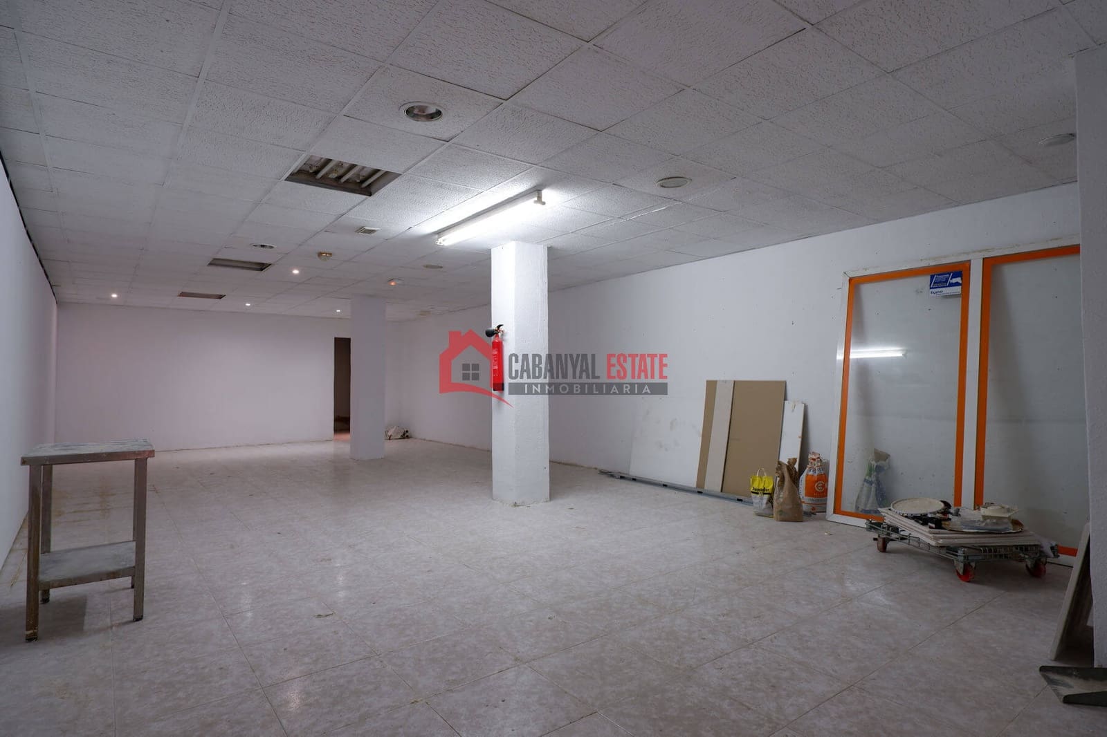 Commercieel te huur in Valencia stad - € 1.100 (Ref: 9009920)