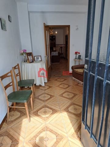 4 quarto Moradia em Banda para venda em Fuencaliente - 45 000 € (Ref: 9036227)
