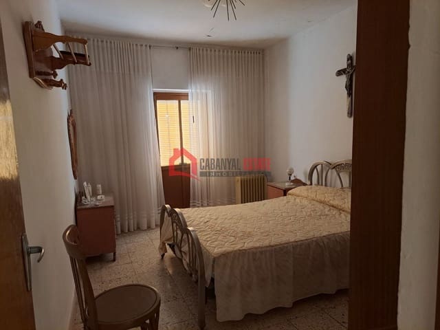 4 quarto Moradia em Banda para venda em Fuencaliente - 45 000 € (Ref: 9036227)