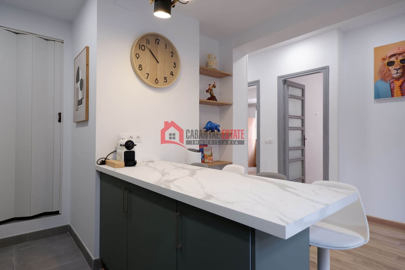 4 soveværelse Lejlighed til leje i Valencia by - € 500 (Ref: 9193552)