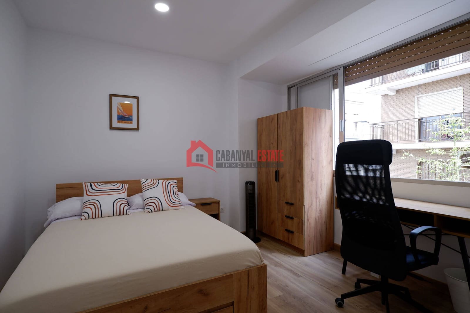 4 soveværelse Lejlighed til leje i Valencia by - € 500 (Ref: 9193552)