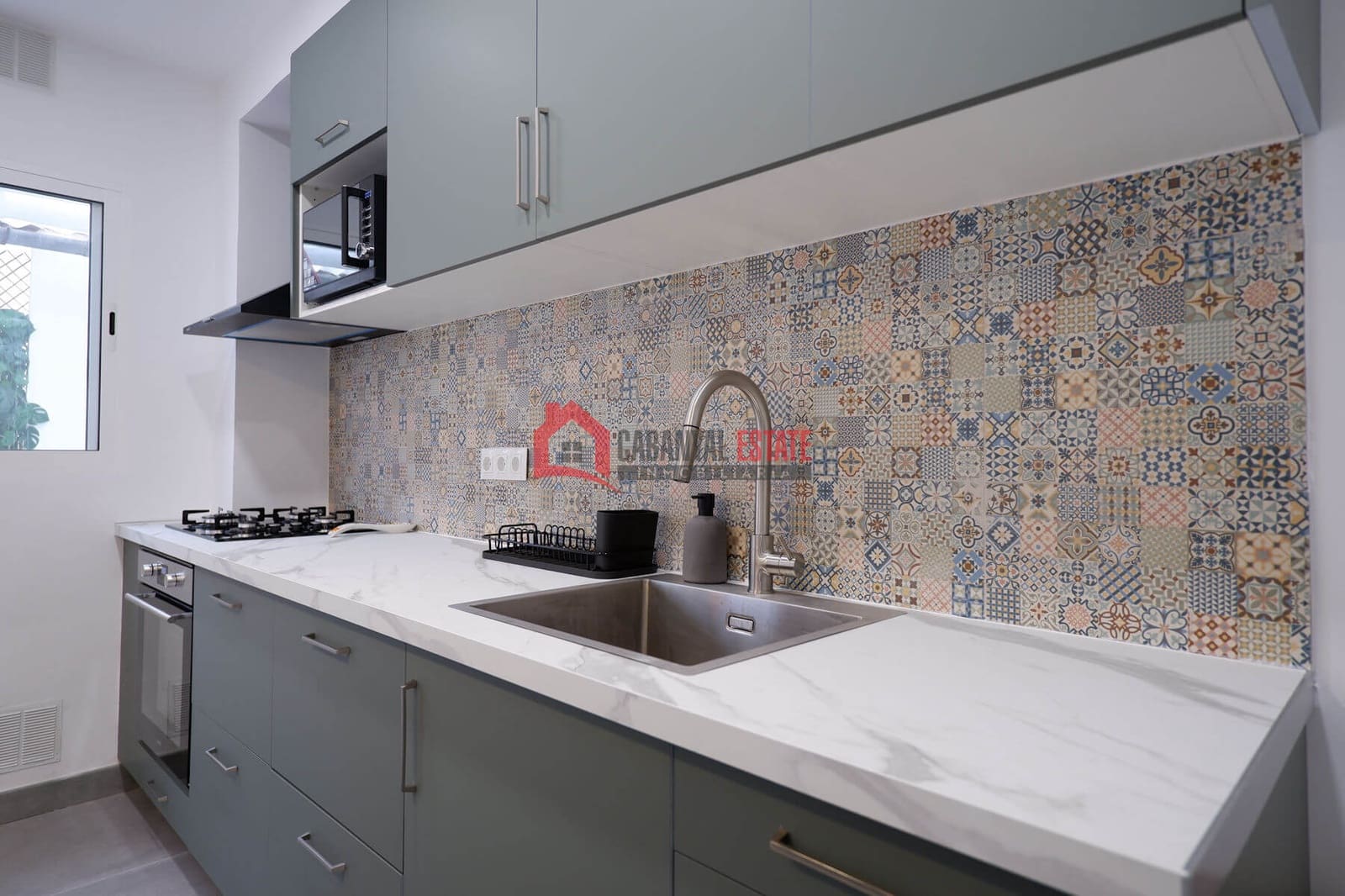 4 soveværelse Lejlighed til leje i Valencia by - € 500 (Ref: 9193552)