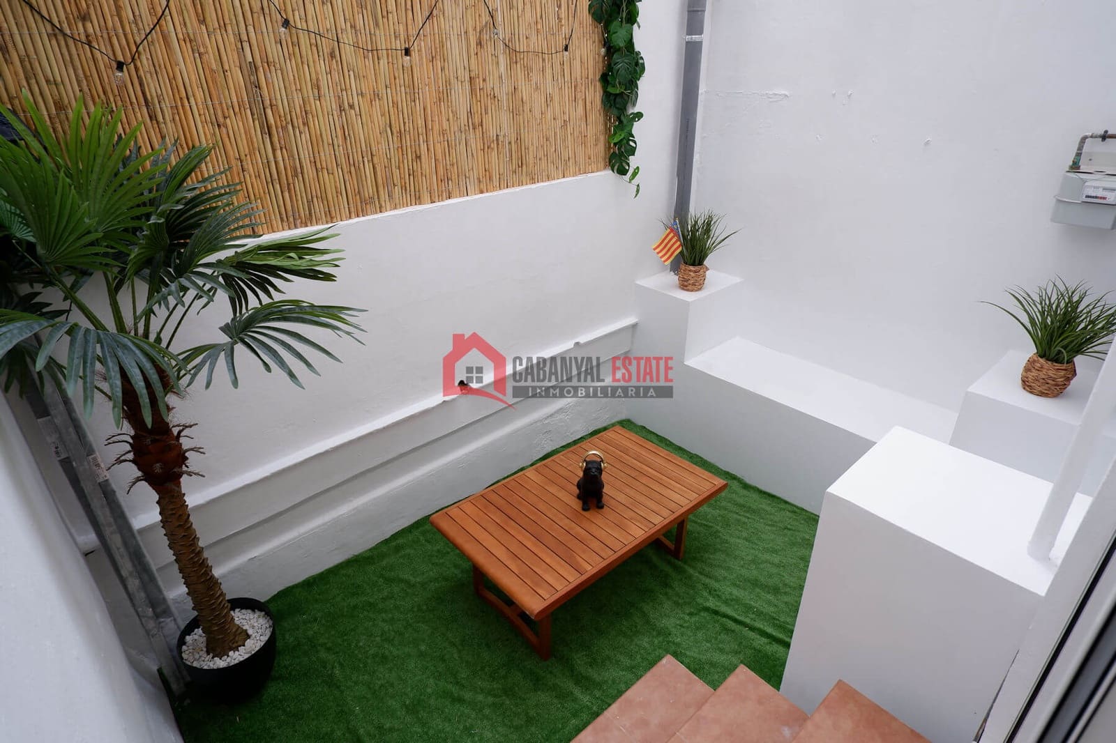 4 soveværelse Lejlighed til leje i Valencia by - € 500 (Ref: 9193552)