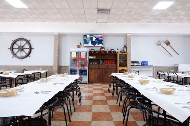 Commercial for sale in Sagunto / Sagunt with garage - € 560,000 (Ref: 9237302)