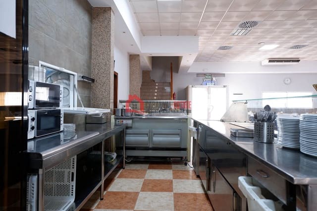Commercial for sale in Sagunto / Sagunt with garage - € 560,000 (Ref: 9237302)