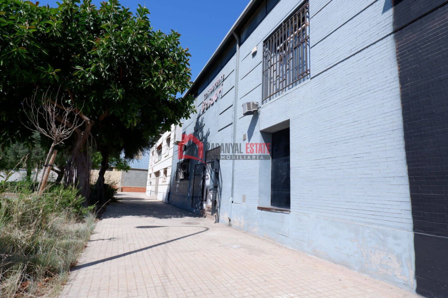 Commerciale in vendita in Sagunto / Sagunt con garage - 560.000 € (Rif: 9237302)