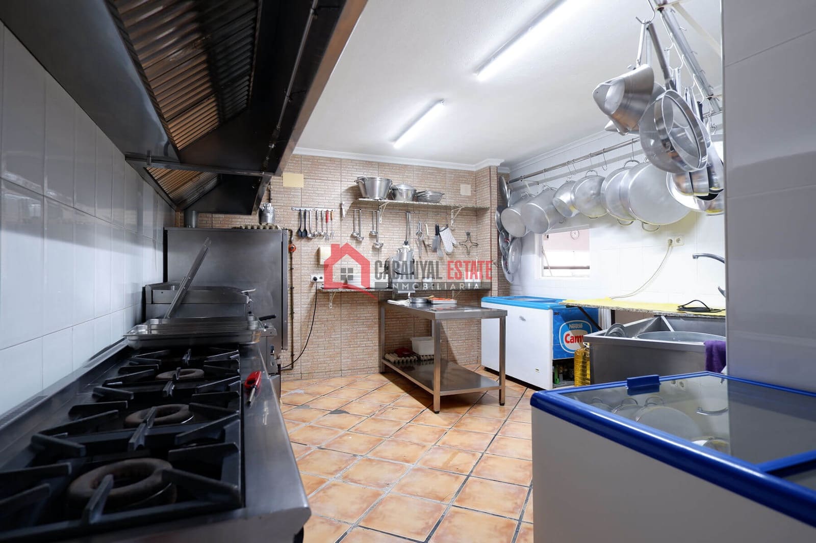 Commerciale in vendita in Sagunto / Sagunt con garage - 560.000 € (Rif: 9237302)