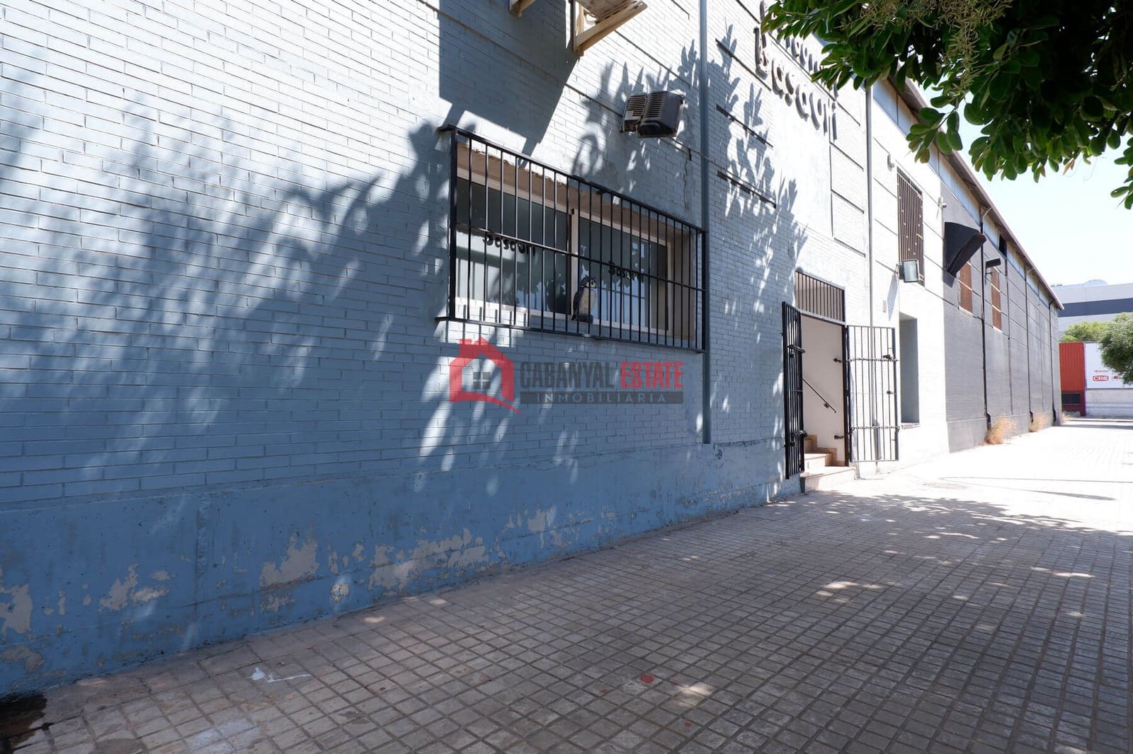 Commerciale in vendita in Sagunto / Sagunt con garage - 560.000 € (Rif: 9237302)