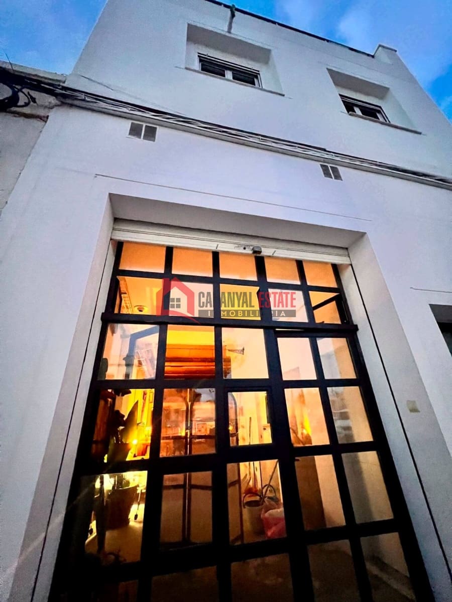 6 soveværelse Rækkehus til salg i Valencia by - € 1.390.000 (Ref: 9254185)