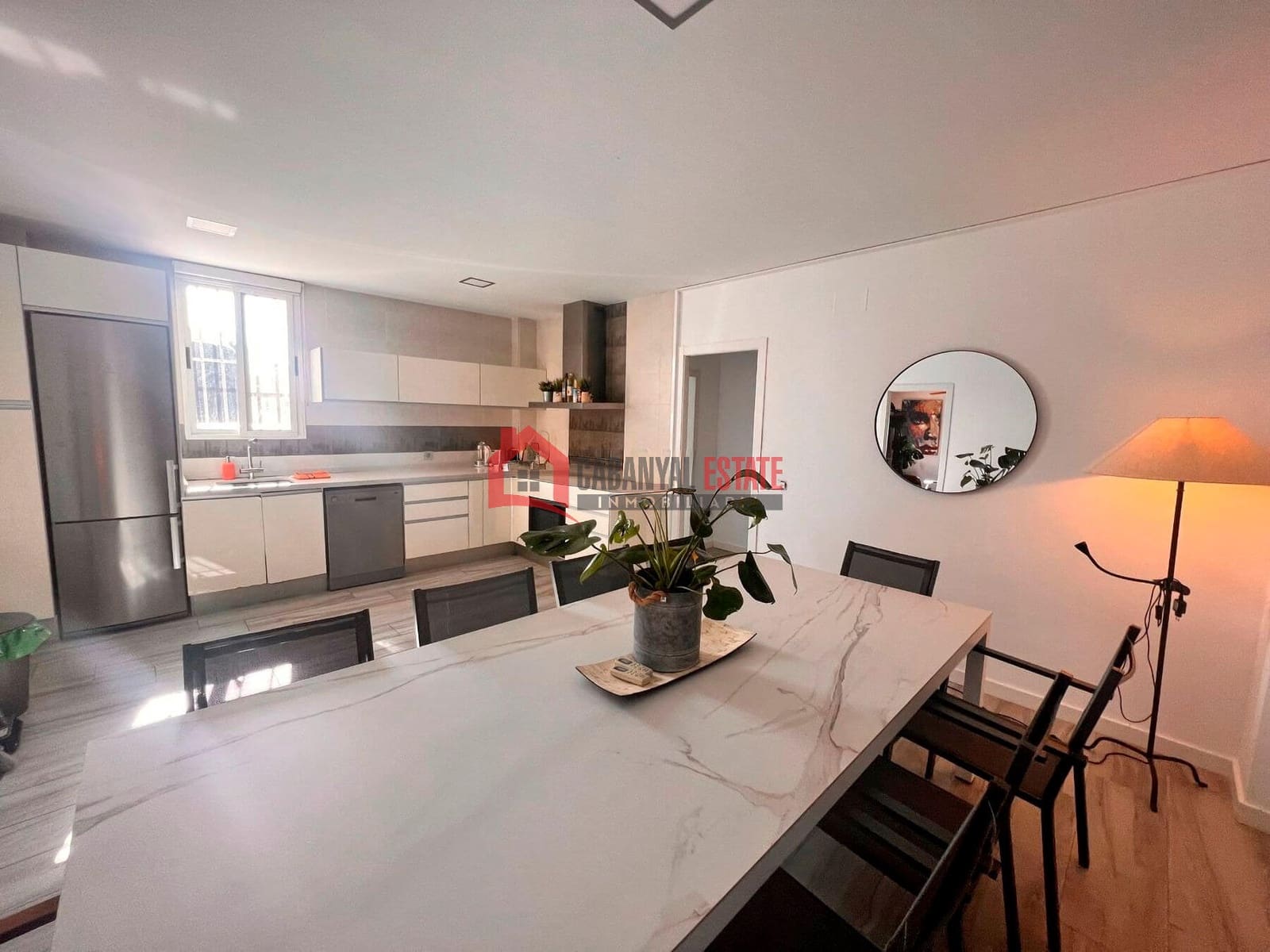 6 soveværelse Rækkehus til salg i Valencia by - € 1.390.000 (Ref: 9254185)