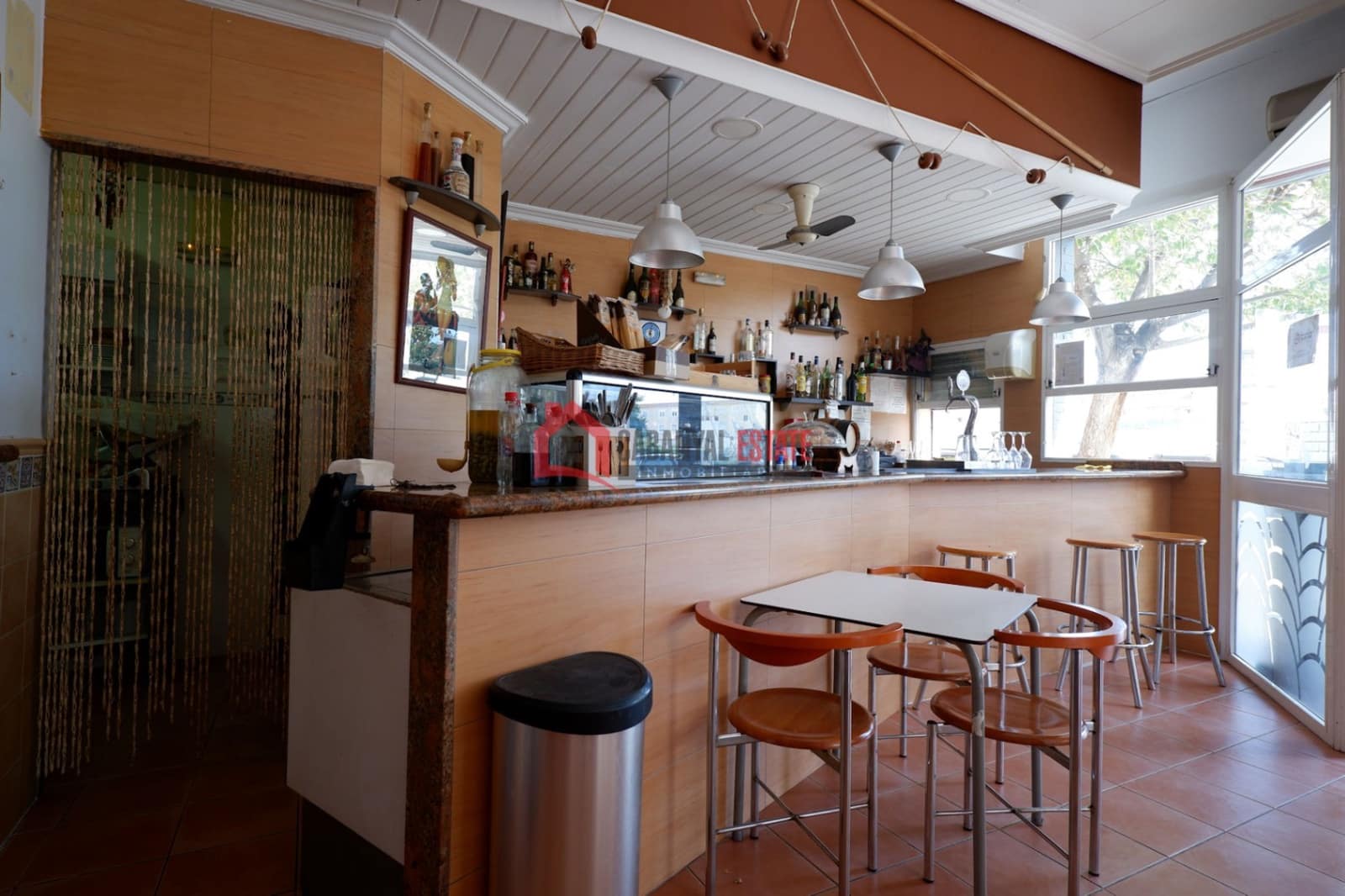 Local Comercial en València ciudad en venta - 230.000 € (Ref: 9343192)