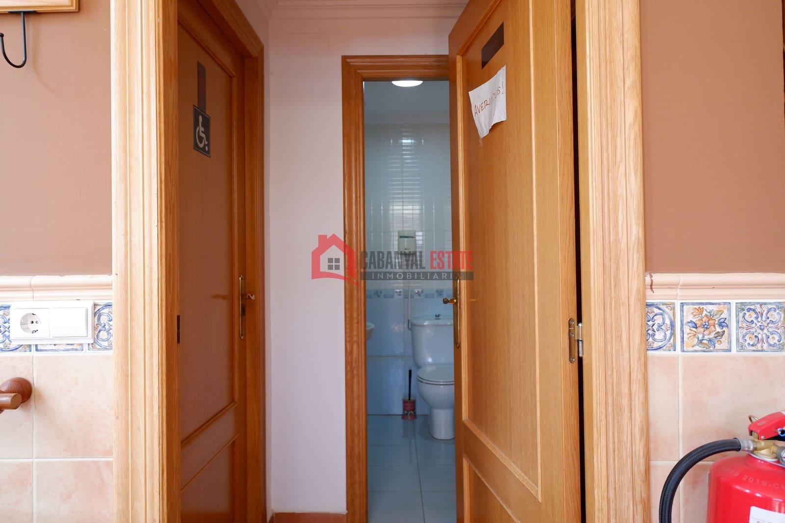 Local Comercial en València ciudad en venta - 230.000 € (Ref: 9343192)